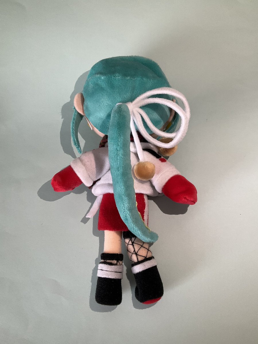 🍋#すずあーと
すずちゃんお人形にポニーテール・マフラー・手袋を実装いたしました！
※マフラーは丁度良い柄の布を持っていなかったのでそれっぽい柄にて。

マフラー姿好きなんですよなぁ。ふへへ。