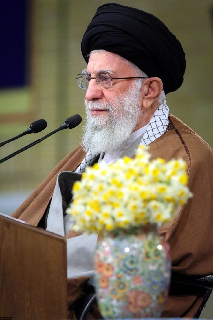 "بتوجيه المرشد الأعظم، طريق المقاومة واضح والعدو لن ينتصر أبداً. 🌟🕊️