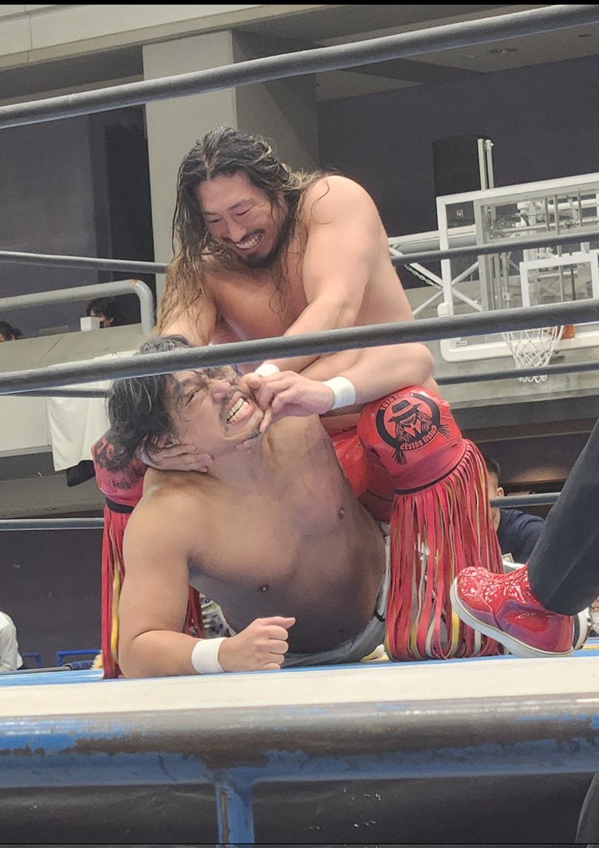 junayeahoh's tweet image. 2025.12.5
エディオンアリーナ大阪第2
WORLD  TAG LEAGUE 2025

ごとさんをいじる陽太様の嬉しそうな顔😊
そして、素敵なボディーライン♥️

#辻陽太  #njwti  #njpw