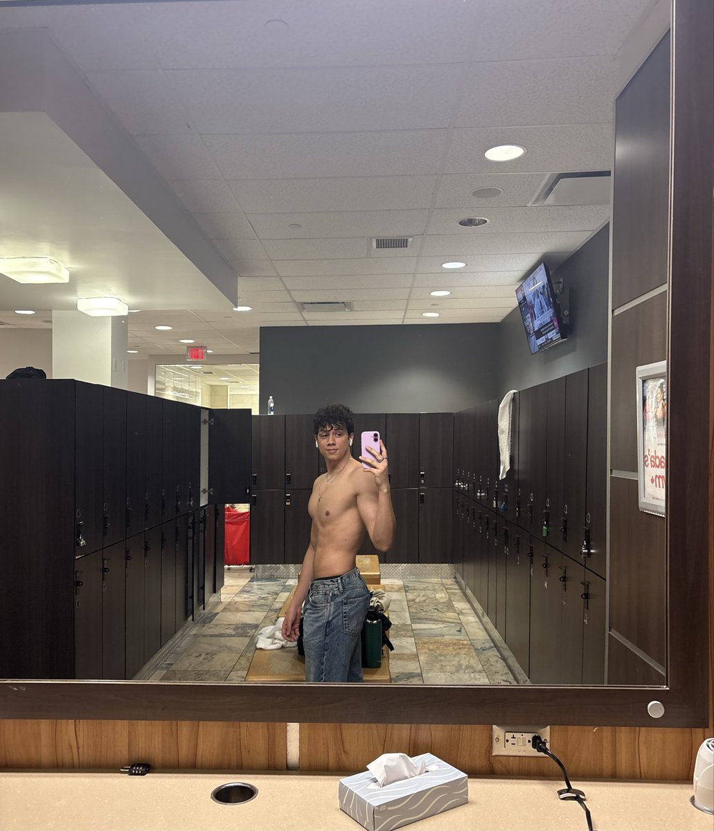 olsen99_'s tweet photo. Guys I’m 26 now 🥴 https://t.co/W8MD9ZvlL1