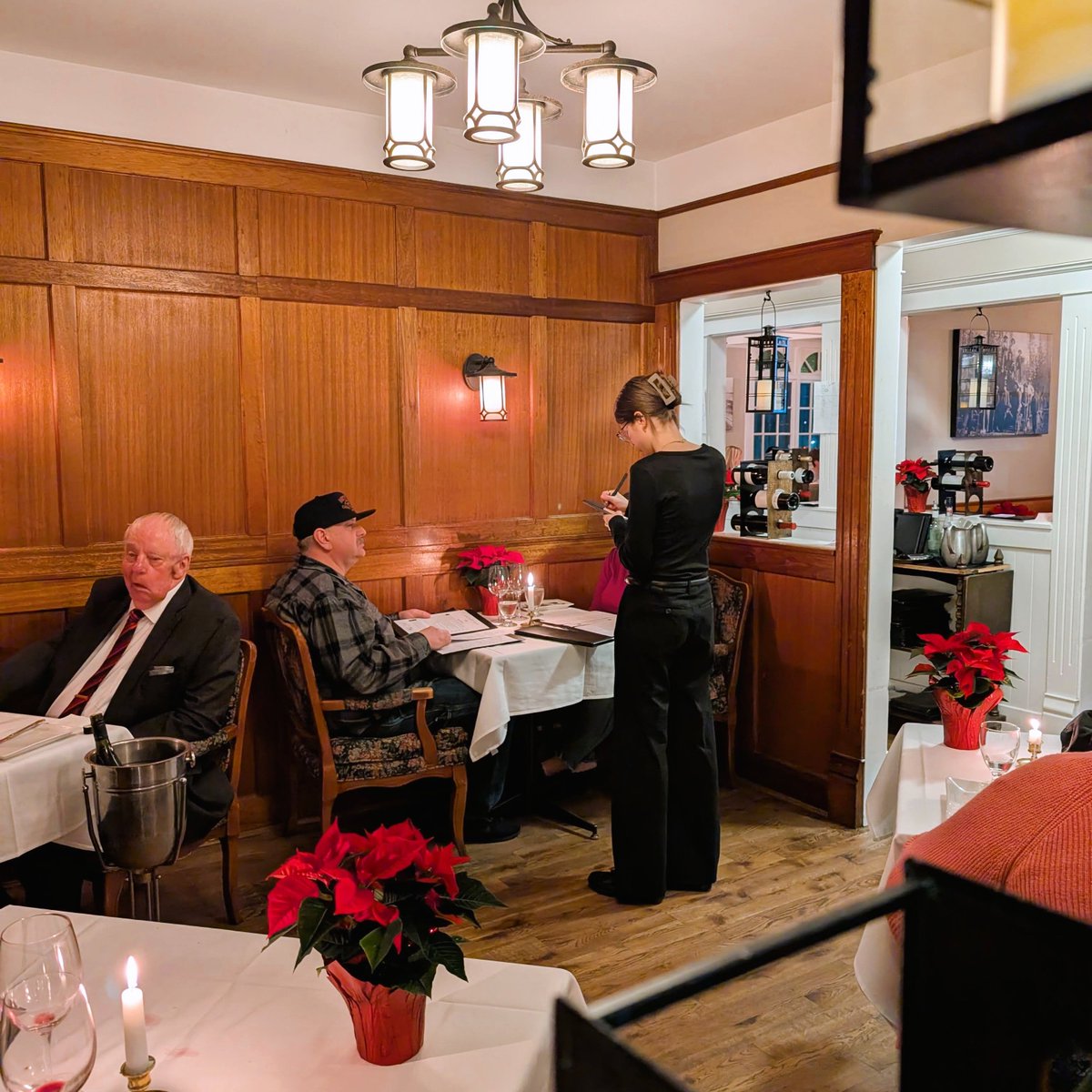 Winter Sundays just got better at Old Surrey! Celebrate, gather with family, or unwind in our warm, welcoming space while enjoying a memorable Sunday Dinner. Savour a delicious three-course set menu that beautifully balances comfort &amp; fine-dining.

Sunday Dinner / $60 per person