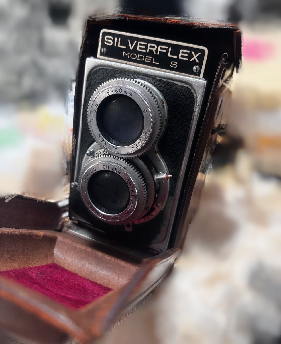 祖父が使っていたカメラ 祖母から「昔祖父が使ってたカメラあるから送っといたよ〜✌️」って