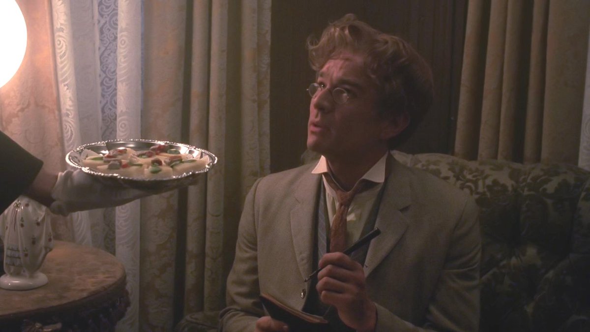 jamie_marsters's tweet image. Pics of the Day: Y&apos;know what? A little William is never enough, so let&apos;s treat ourselves to some more... 

aka James Marsters in #Buffy 5.7 &quot;Fool for Love&quot; 

@JamesMarstersOf #JamesMarsters #Spike #NotSpike #BuffytheVampireSlayer #TreatYoSelf #WithThisLittle #TREAT