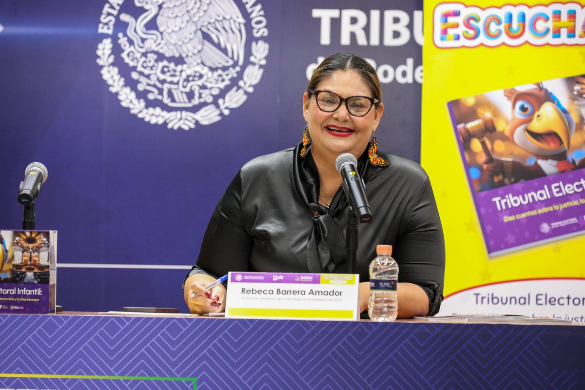 TEPJF_GDL's tweet image. 📚✨ En la #FILNiños, la Sala Regional Guadalajara del #TEPJF presentó Escuchatorio. Tribunal Electoral Infantil, para acercar a niñas y niños a la justicia y la democracia. Participaron la Magistrada Presidenta Rebeca Barrera Amador y la Magistrada Irina Cervantes Bravo.