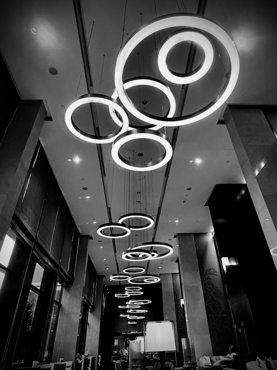 聴き慣れない英語のアクセントに苦戦してるけど、印象良い国です。皆さん親切。