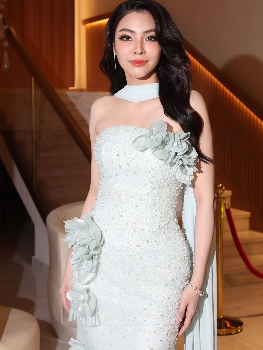 qor_fan's tweet photo. Habibi 💕
FAYE AT GALA YACHT CLUB
#RedsealFFxFaye #RedsealFF25 #RedSealFF #FortheLoveOfcinema #Fayeperaya
#ikhfashion
#womanincinema https://t.co/x73woJrsvi