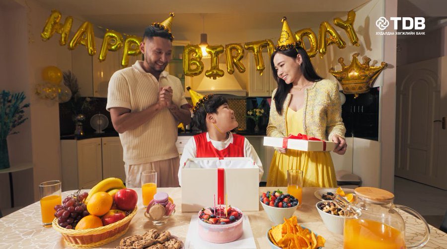 Хулгайн мөнгөөр тансагладаг хүүхнээр рекламаа хийнэ гэдэг танай байгууллага хир ёс зүйтэй вэ гэдгийг харуулж байна.
Би лав данснуудаа татна. <a href="/TDBMongolia/">TDBMongolia</a>