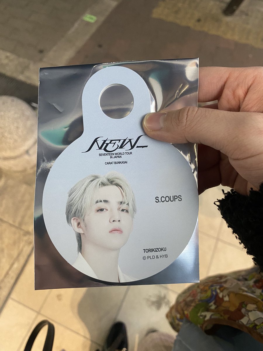 トモピ tweet media