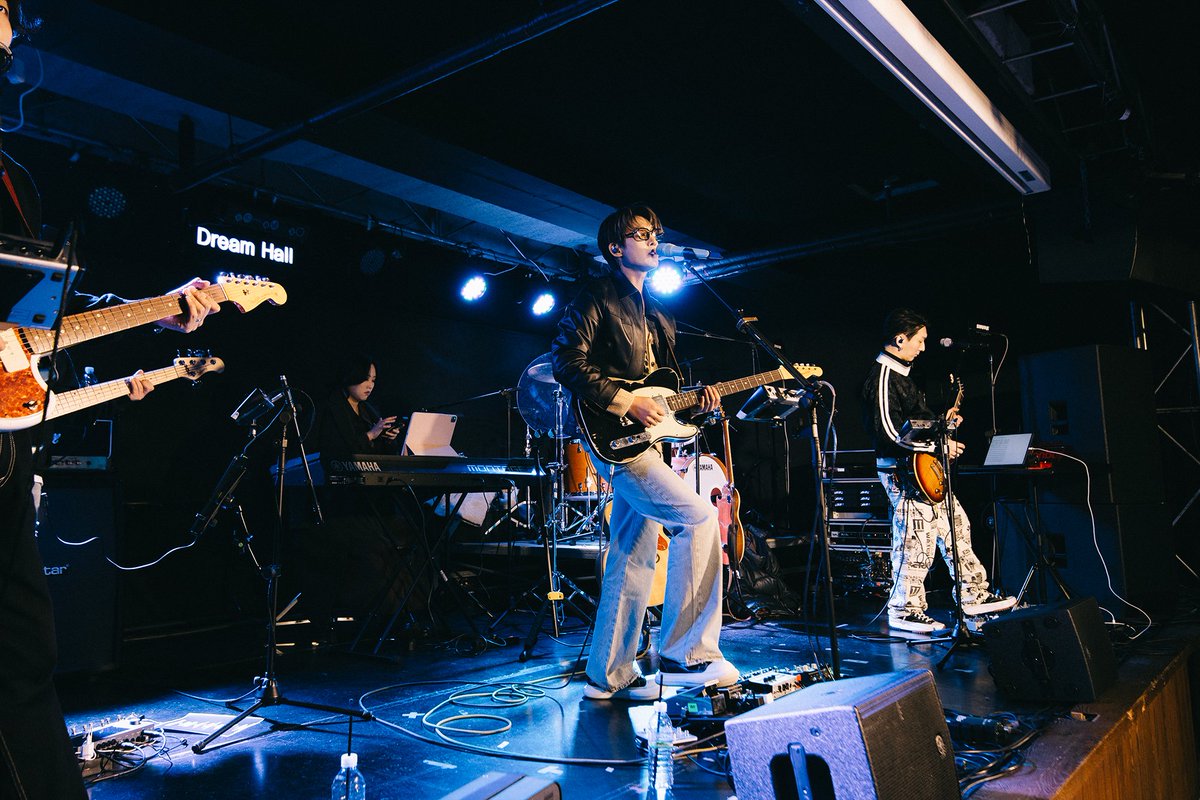 금요락회의 첫 번째 이야기!
드림홀에서의 즐거운 추억이 또 쌓였습니다. 어떠셨는지 모르겠지만 저는 어떤 무대보다 행복한 꿈을 꾼 것 같아요. 자주 공연하고 싶고 이런 자리에서 많은 공연을 해야겠다고 느끼는 하루였어요. 나의 또 하나의 꿈을 이루게 해주신 팬분들 감사드립니다. 그리고 앞으로