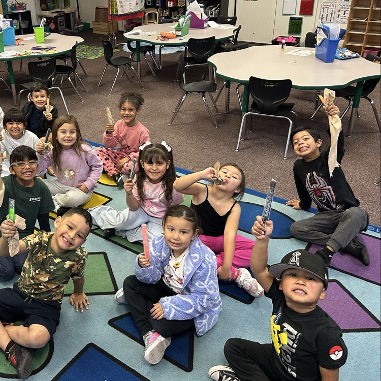 EucKoalas's tweet photo. Congratulations to Mrs. Tolson's 2nd grade class and Mrs. Ordaz's 1st grade class for receiving twelve days of perfect attendance! They had fun celebrating with popsicles &amp; popcorn! https://t.co/22udH23GNq