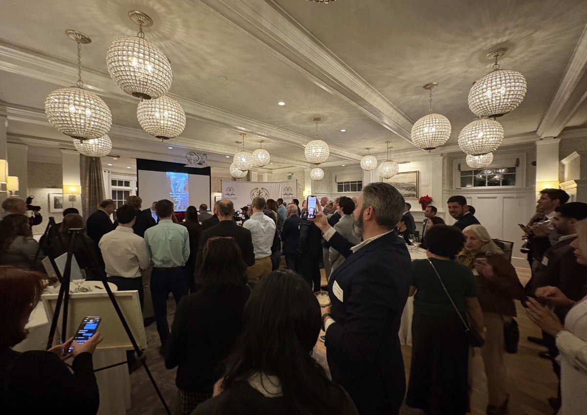 davidwalmonte's tweet photo. ✨ Last Night Was Something Special. ✨

Still feeling the energy, inspiration, and gratitude from last night’s incredible @FountainHeadRI event. What an unforgettable evening filled with powerful conversations and meaningful connections. This is just the beginning. https://t.co/CbmYX2ZqGM