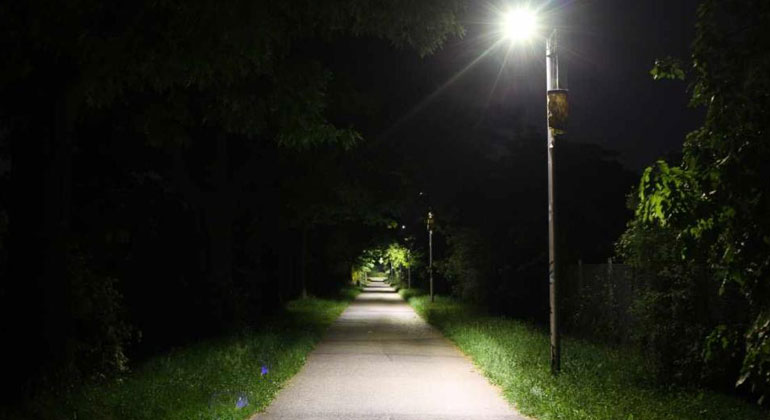 Deutscher Nachhaltigkeitspreis für insektenfreundliche Straßenbeleuchtung dlvr.it/TPfx39