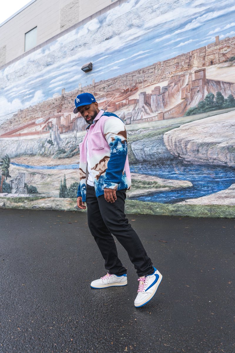 Craignoicecube's tweet photo. sometimes you gotta pop out and show niggas… 
 
Air Jordan I Low x TS x Fragment
@Jumpman23 @nikestore 

@jayguidos #FireFridays https://t.co/EdQIzq1zGD