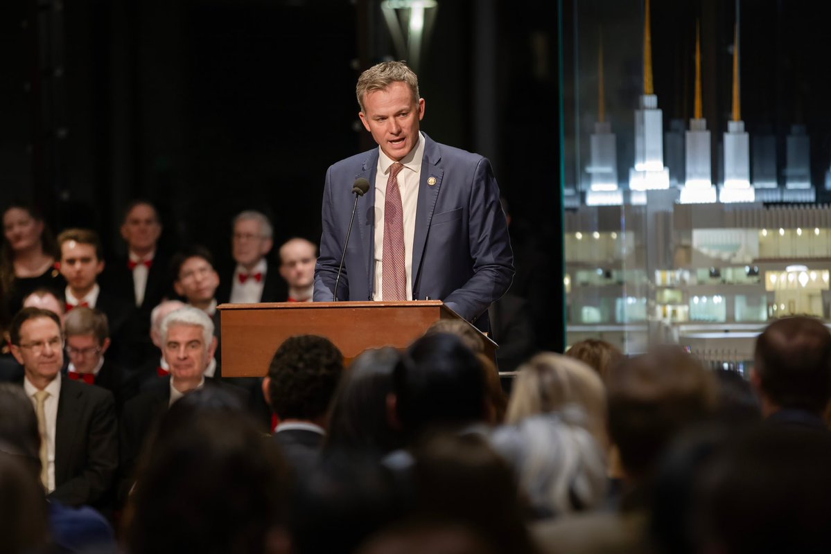 RepBlakeMoore's tweet image. I always look forward to participating in the Festival of Lights at the Washington, DC Temple. It’s a joyful celebration and a great reminder to serve those around us. The Marriott family has sponsored this event for 48 years—such an impressive legacy and unique way to share the…