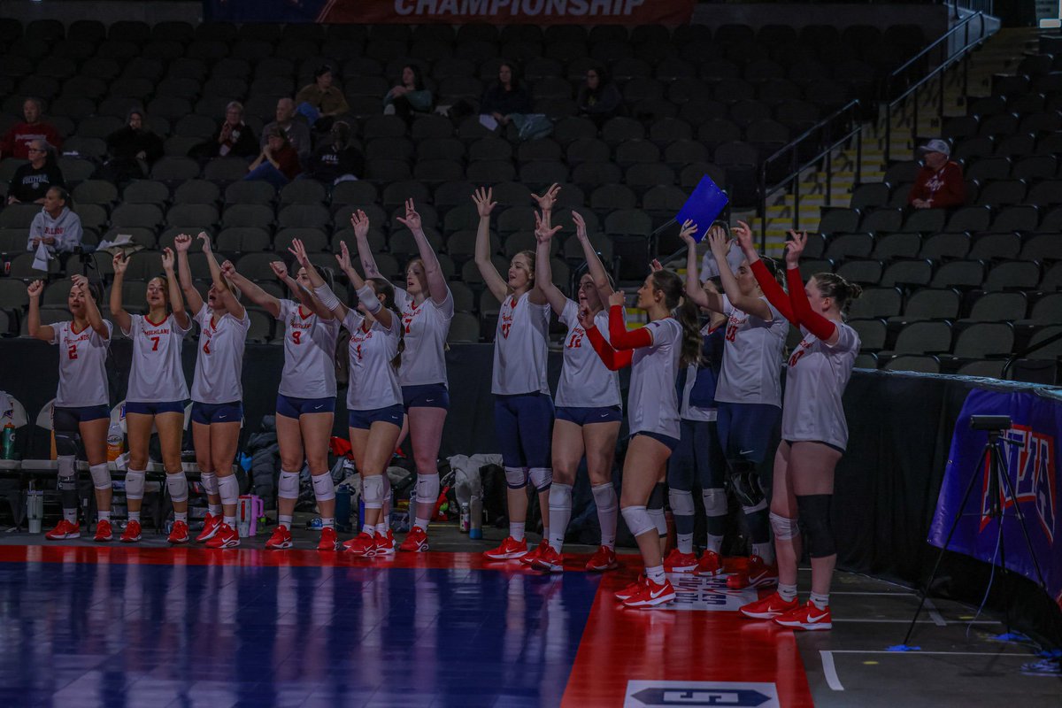 UC Volleyball tweet media