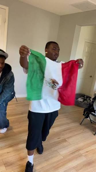 2ToneDaSupastar's tweet image. Tank Davis Fans Watching Lamont Roach vs Pitbull