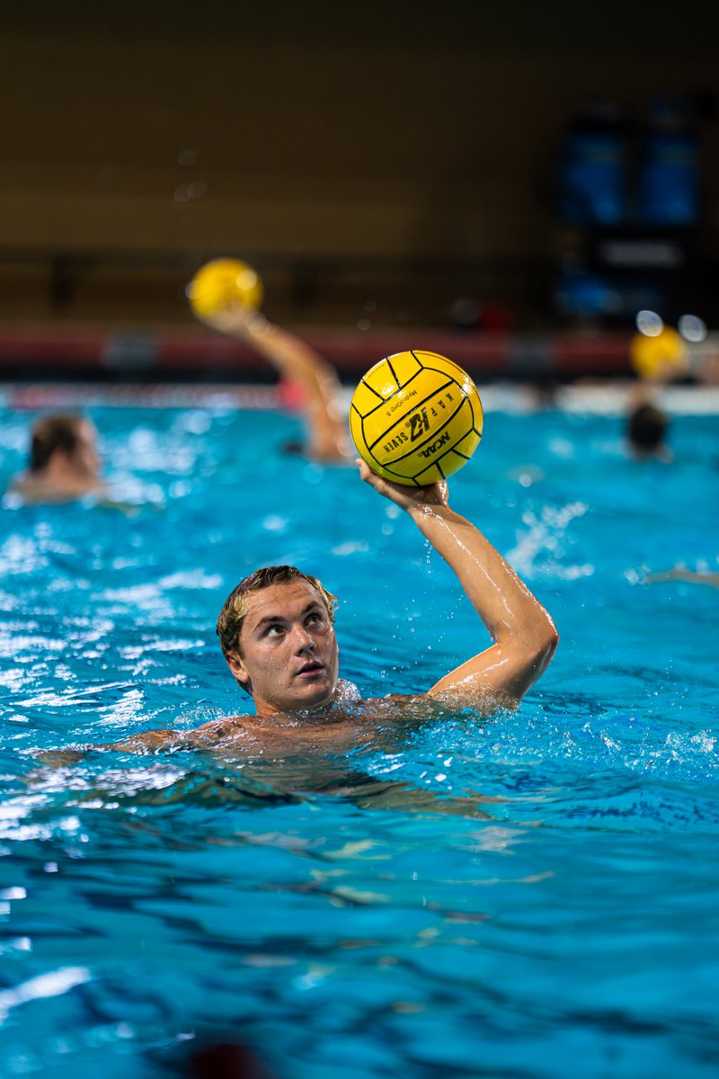 ucdavismwp's tweet photo. Live from Stanford 👏

#GoAgs https://t.co/1sCLS266di