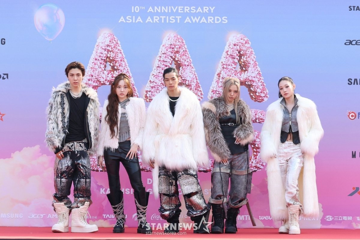 G7d03t5b0AExpy0?format=jpg&name=medium