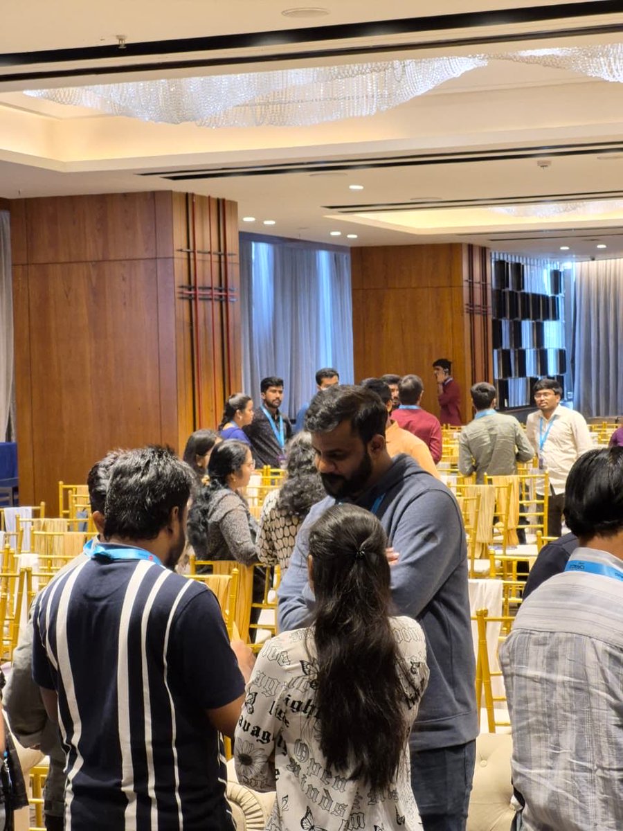 inoaug's tweet image. ☕ Tea Break!
Time to recharge, connect, and spark new ideas with fellow developers. Great conversations start over a cup—enjoy the break and keep the energy high! 🌟
#APEXAIDays #Oracle #LowCode #AI #DeveloperCommunity