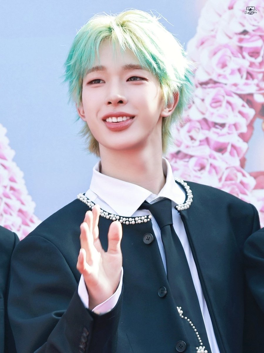 251206 AAA RED CARPET 🌞🌞🌞 #NEXZ #넥스지 #ネクスジ #TOMOYA