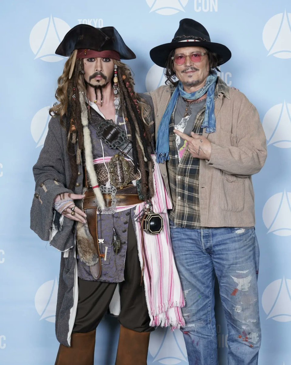 Johnny_depp_ru_'s tweet image. Jack Sparrow and Jack Sparrow

Credit to the owner

Japan, 6 December

#JohnnyDepp #depphead #justiceforjohnnydepp #JohnnyDeppIsABeautifulSoul #ThankYouDior #dior #JohnnyDeppIsALegend