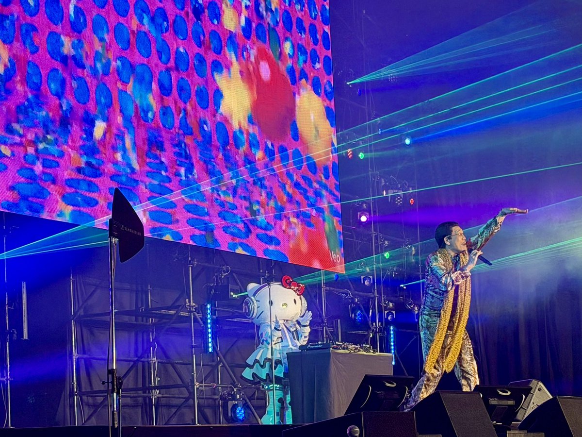 やピコ様 ピコえっくすきゅーと12thが揃った頃の写真ですぅ！ #EXCUTE20th #ピコ