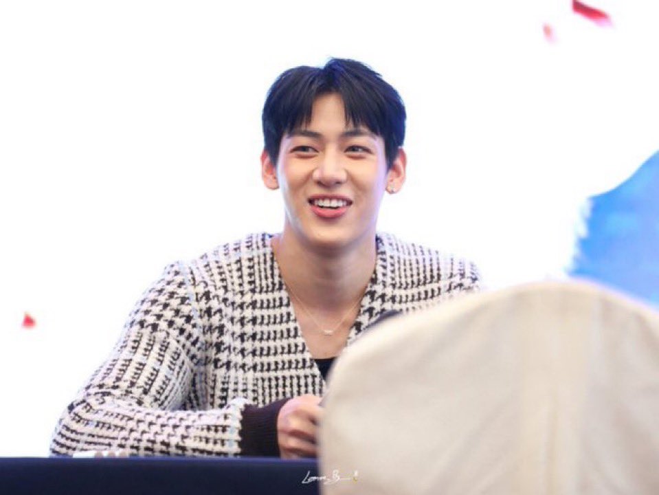 ling_vee's tweet photo. วันนี้เราพูดคำว่าน่ารักไปกี่พันครั้งแล้วเนี่ยยย

 #BamBamGuangzhouFansign https://t.co/aYOPyCIAHr