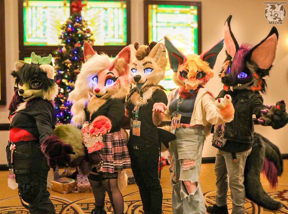 🍑Mango🍑 @ FWA DEALERS DEN tweet media