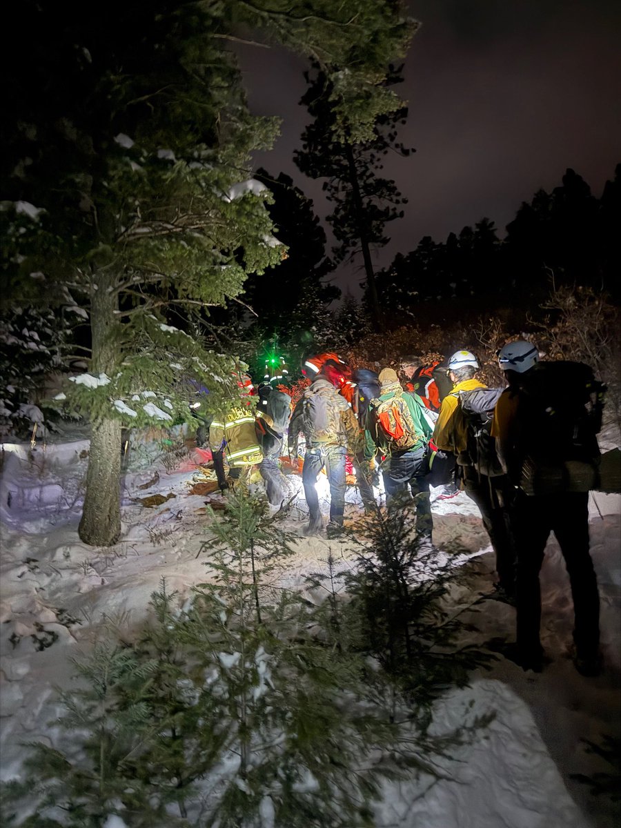 DCSARColorado's tweet photo. Earlier today multi-agency response to rescue an individual who activated an emergency beacon.  Strong teamwork, good outcome, all teams out by 2300 https://t.co/0Ok2LDXnyC