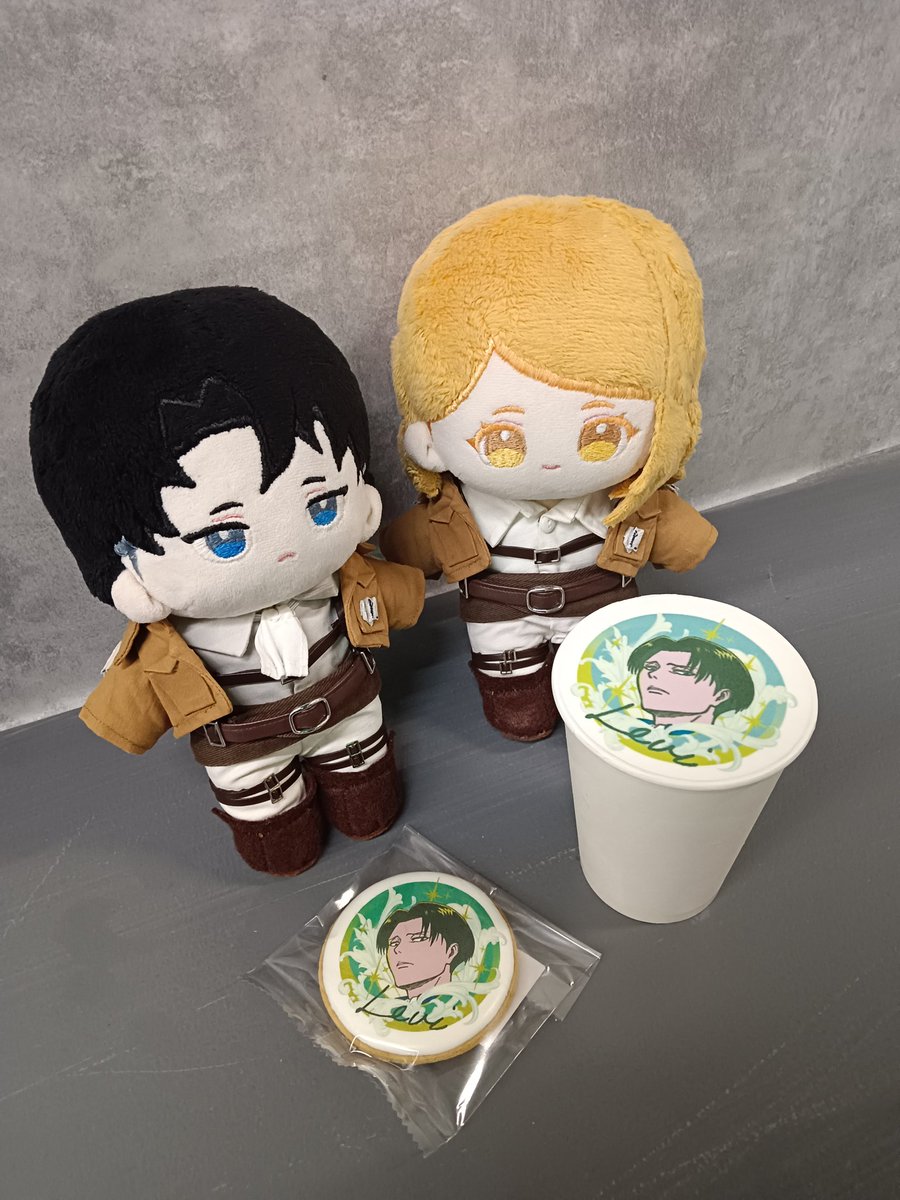 ZingZingZer0_'s tweet photo. Happy birthday Petra 🥳 Here is your birthday gifts: Levi drink and Levi cookie 🧡🧡🖤🖤
#rivetra #リヴァペト #handmadedoll #handmadeclothes https://t.co/zestVdNW3n
