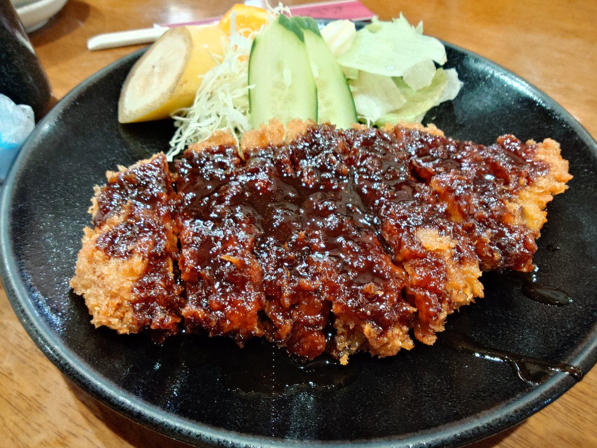 Heesaru's tweet photo. 今日のお昼
味噌煮込み(ごはん付)
とんかつは、味噌に限る https://t.co/ADfN2DRtD7