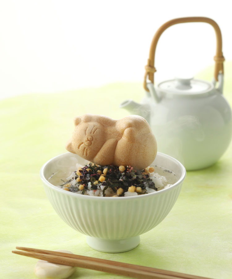 かわいい猫のもなかにお茶漬け入り🐱💛🍵🐾 味はのり・うめ・さけの3