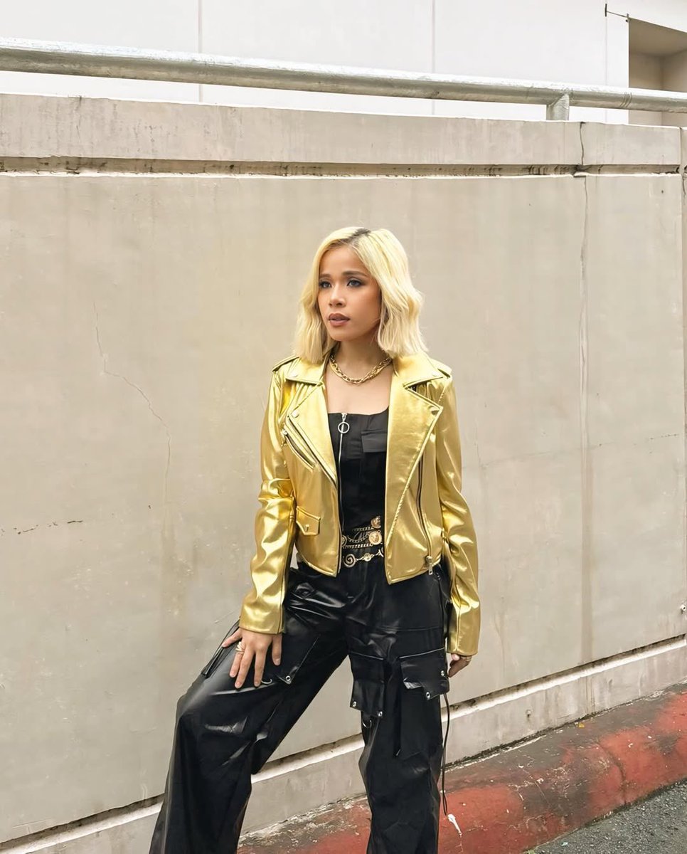 251206 <a href="/Klarissedguzman/">Klarisse De Guzman</a>’s look for Its Showtime ✨

🔗 instagram.com/p/DR6Wk2kj85u/…