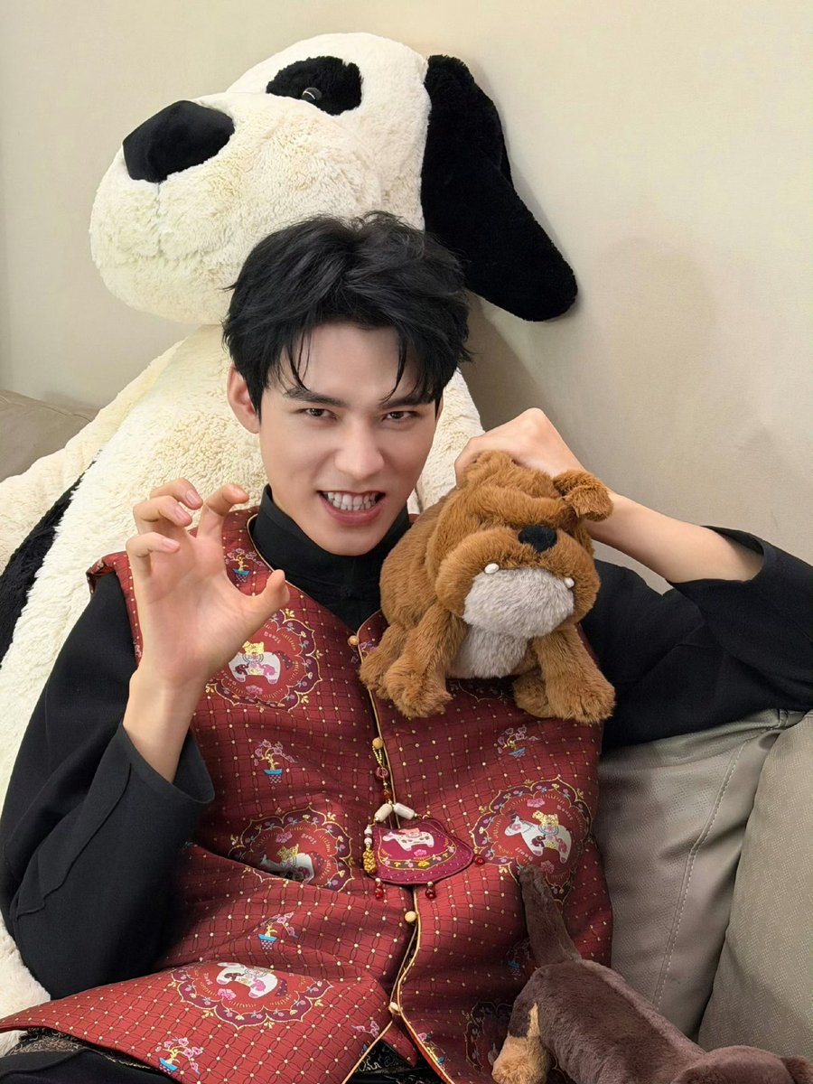 น่ารักอ่าาา😁😁🫶🏻🫶🏻🥰🥰
#HappyBirthdayGongJun1129 
#GongjunHBD1129
#GongJun #กงจวิ้น