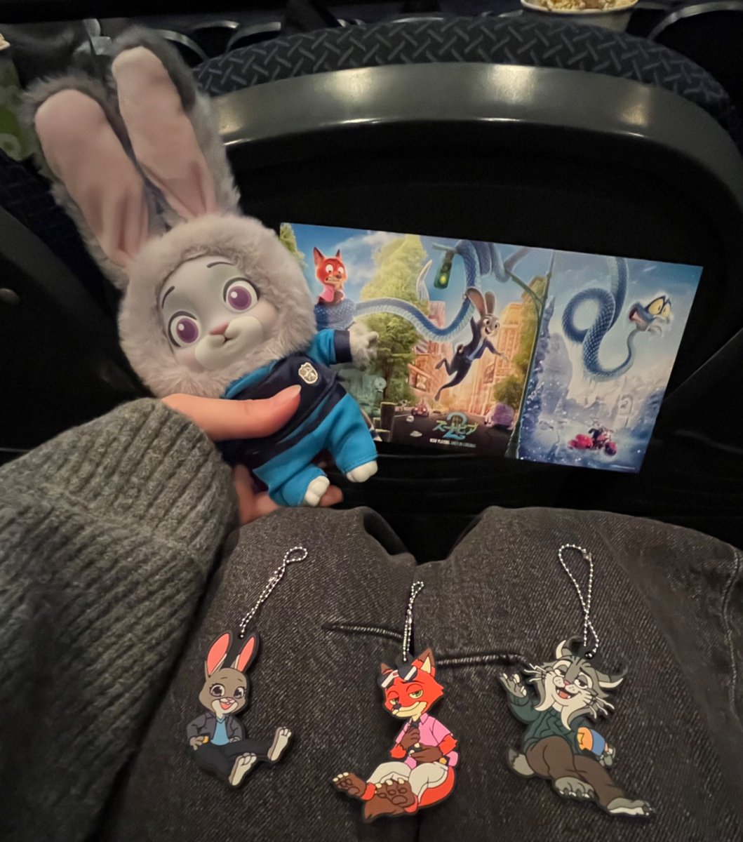 バイト前にお昼から観てきたよーっ📢💞
来週か再来週に行こうと思ってたけど
にこちゃんのPR見て即行くことにしたの😳💭

にこちゃんは新キャラさんだと
誰がお気に入り？🐾

<a href="/___nicoichi___/">【平成フラミンゴ】NICO</a> #平成フラミンゴにこ 
#平成フラミンゴ #平フラ #一宮にこ 
#ズートピア2