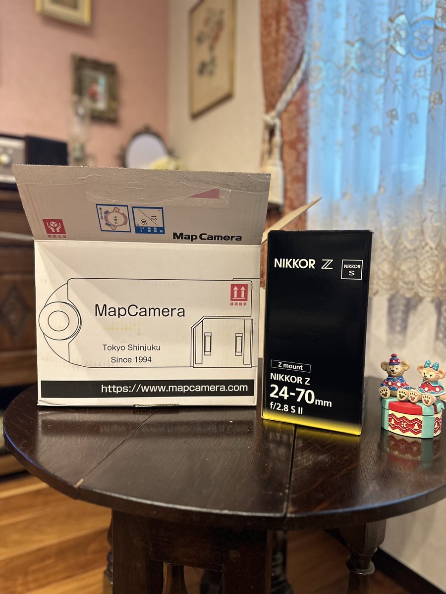 naughty1227's tweet photo. #マップカメラクオリティ #PR #クリスマス @mapcameraより

もう大人なのでサンタさんは来ないから自分で自分にプレゼント
クリスマスを感じるグッズが何もない部屋にもワクワクが届きました https://t.co/jQbJlCfQxo