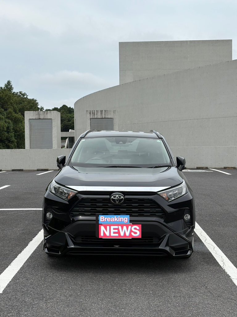koromlikeyou's tweet photo. 家族でよく車で出かけていた思い出。
後部座席で寝落ちして、着いたら母に起こされるあの感じ…。
車は、家族の時間を詰め込んだ大切な場所でした。
#カーアンドライフ
#バディカ
#中野社長 https://t.co/SVHXQ4p9jW