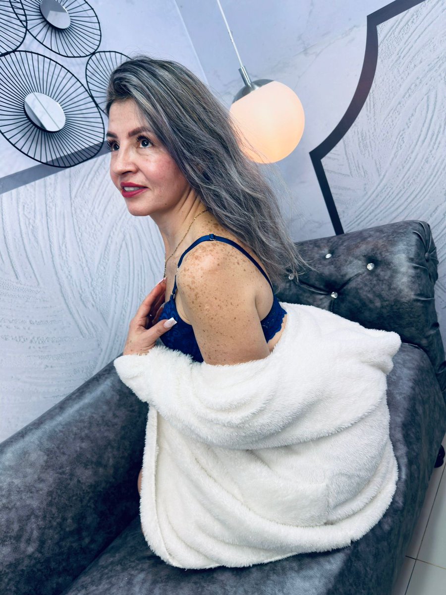 BusterKendal's tweet photo. I am a beautiful milf girl, and I want you to visit my pages to fulfill your desires 
#sexy
#milf
#maturemale 
#mature
#latina
#colombiana
#streamatemodels
#loyalfans 
#smalltits
#modelowc
#modelowcb https://t.co/UHQpNEIQqv