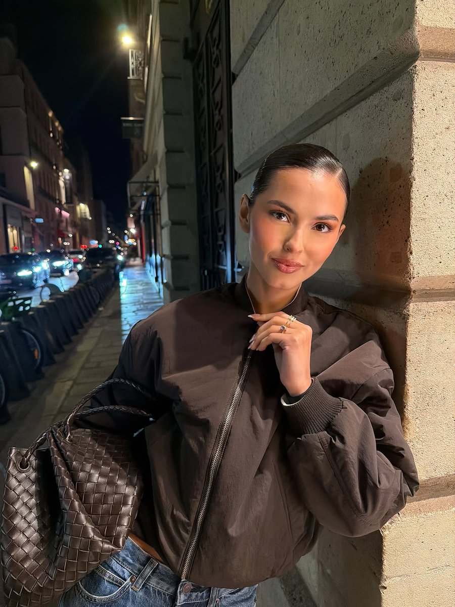 Just here for the croissants🇫🇷✨