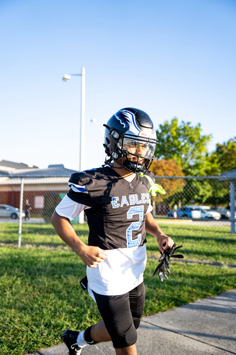 dbchristian5's tweet photo. Blessed to receive second team all region running back🤝 @LandstownEagles @LandTayvion https://t.co/mk8iyNJesi