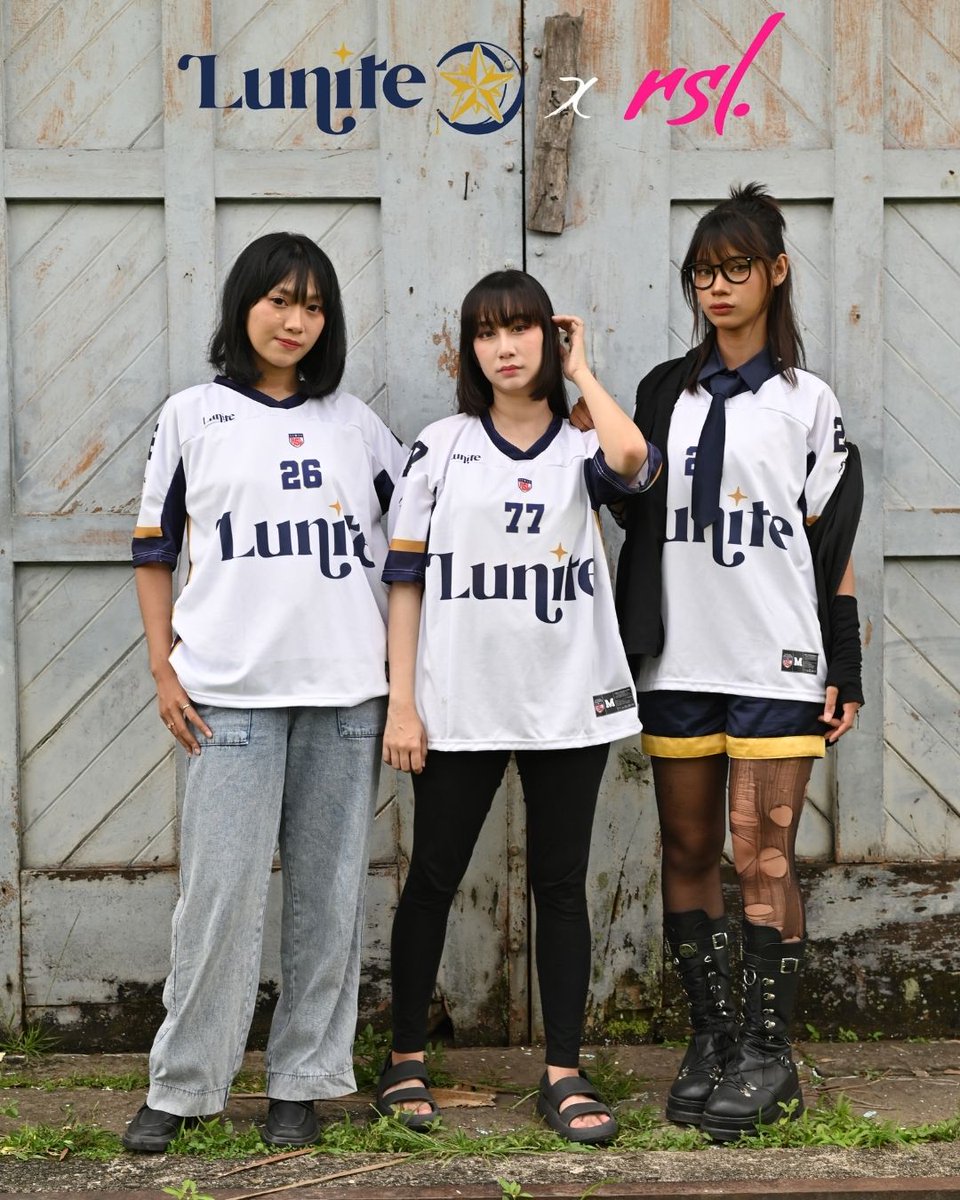 LuniteOfficial's tweet photo. PRE-ORDER JERSEY LUNITE 2.0 RESMI DIBUKA! ✨
Inilah kesempatan kamu punya jersey eksklusif kolaborasi Lunite x RSL! 🤍💙
Desain premium, nyaman dipakai, dan cocok buat koleksi ataupun hangout bareng komunitas.

https://t.co/gpXA2ZSzLO https://t.co/5Ly3AOTC4H