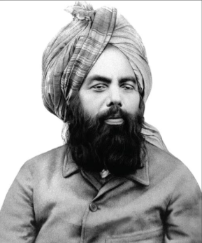 VoiceOfIslamUK's tweet image. Who is the Founder of the Ahmadiyya Muslim Community &amp;amp; what was his claim?

Tune in to Living History today to join panellists on a discussion on the re-introduction of Khliafat within Islam 

Listen back: ow.ly/IjMm50XAZTZ

 #Ahmadiyya #Khilafat #LivingHistory