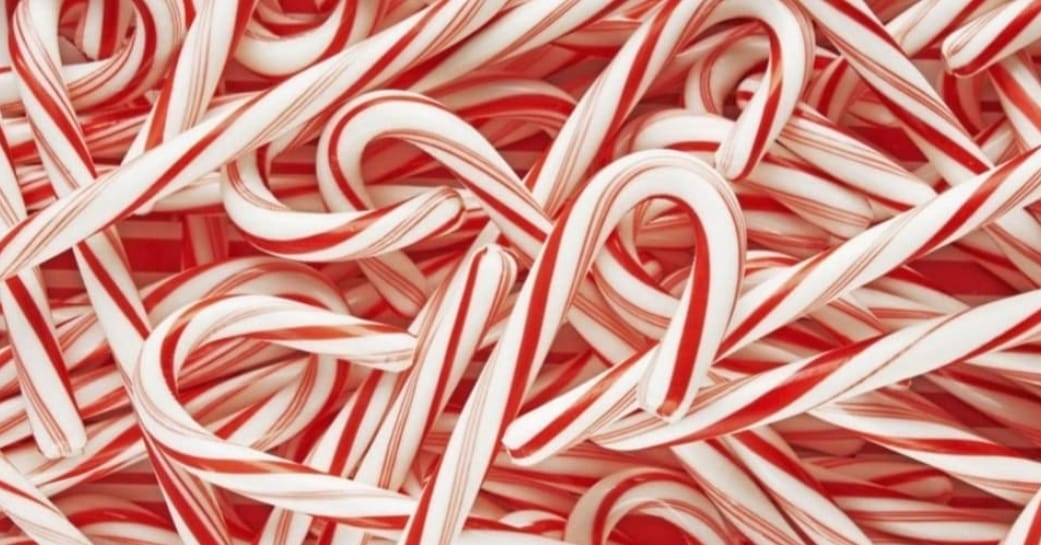 Fun Fact (Holiday Edition): Americans eat over 1.7 billion candy canes each year and 90% are sold between Thanksgiving and New Year’s! 🚀

#rocketfizz #funfacts #trivia #candycanes #christmas #stockingstuffers