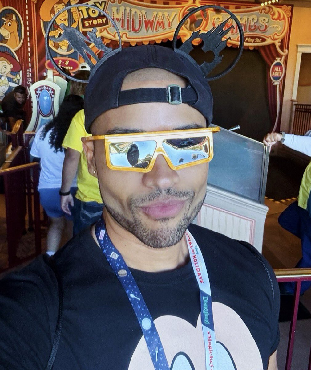 Yesterday was the LAST day of my Disney Pass because I am letting it go….its the end of an era 🥹 As you can see this giant kid had ZERO fun… #disney #disneyland