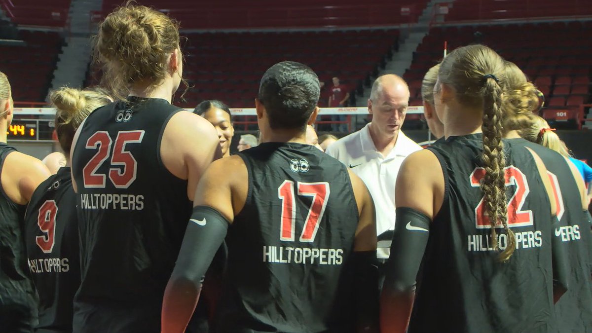 WKU Volleyball fell in the first round of the NCAA Tournament 3-0 to Marquette, ending the Hilltoppers’ season with a 27-6 record. wbko.com/2025/12/06/mar…