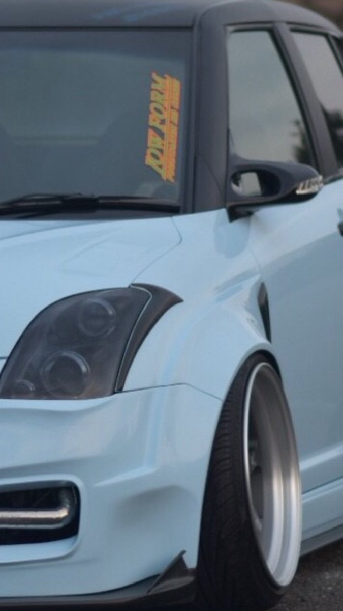 hiroki592003's tweet photo. スイフト対応の

⚫︎ スイフト　スイフトスポーツ　ZC31S ワンオフアイライン&amp;フェンダーダクト　ノーマルフェンダー対応　マットブラック塗装済

の余品があります。

もし欲しい方いたらご連絡ください！

よろしくお願い申し上げます。

シェア頂けたら幸いです^_^ https://t.co/K46dxIfXbX