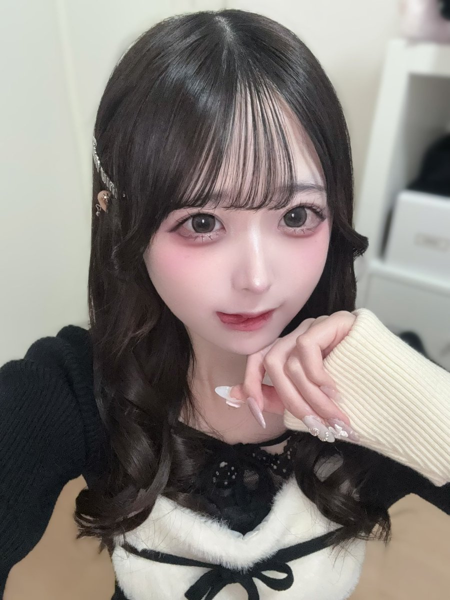 ̳- ·̫ - ̳ˆ )◞❤︎