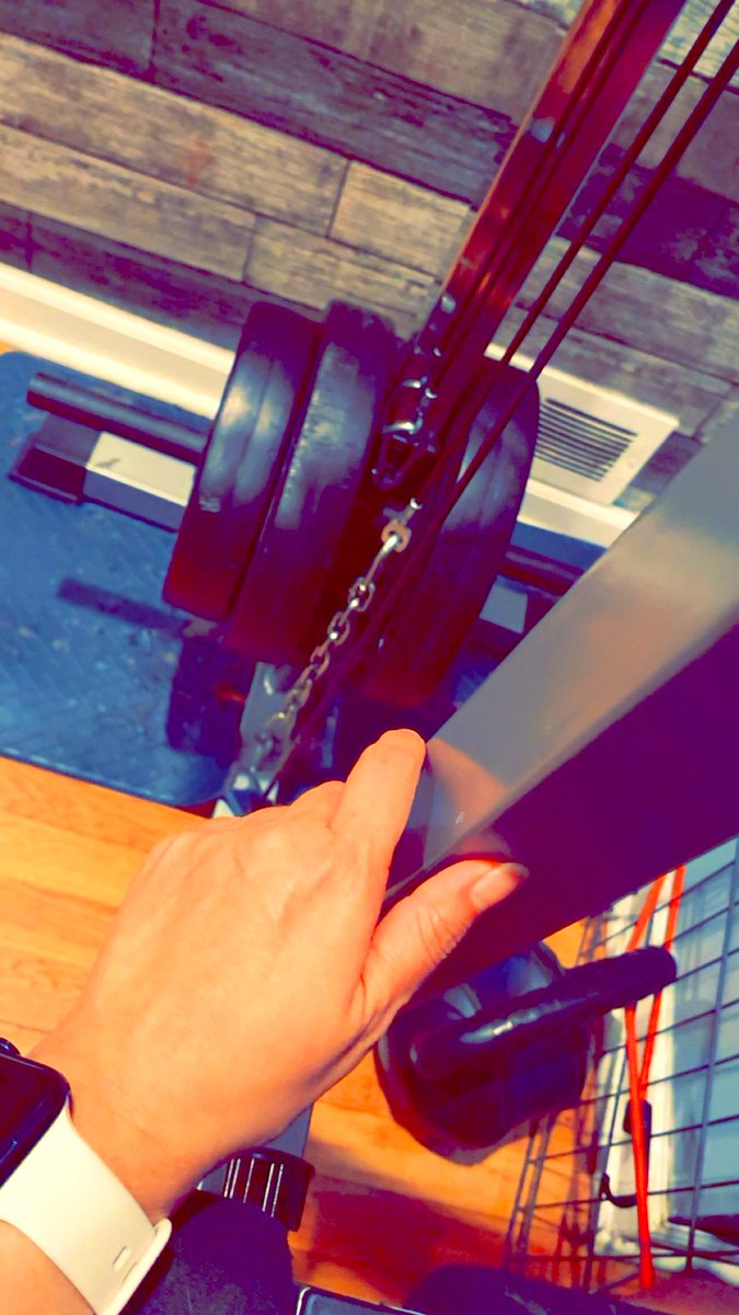 SueHappy3's tweet image. #Winteractivities 

#Cardio 
#Weights 
#ChocolateAbuelita with almond milk… 🔥