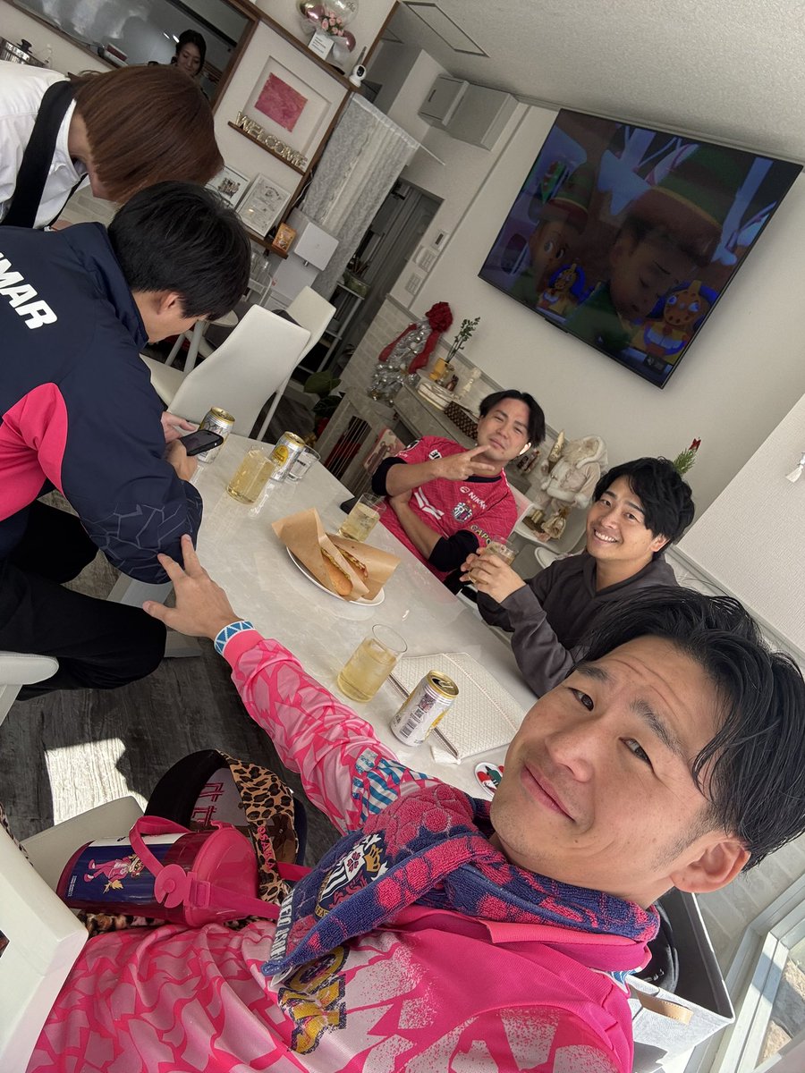 かっつおお！ページ 今日は向かいの店🫶🌸