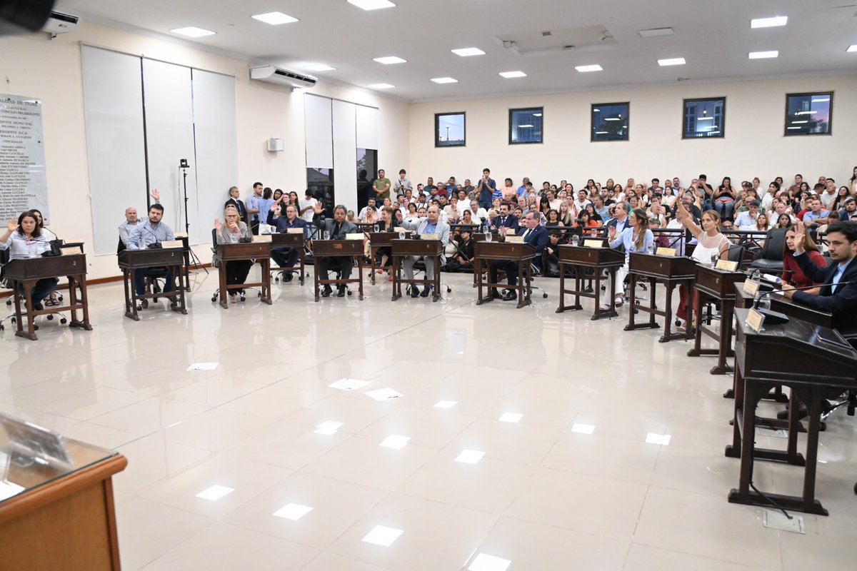 MunicipioTigre's tweet image. En el Honorable Concejo Deliberante (#HCD), se realizó la jura de los 12 nuevos concejales electos de Tigre para el período 2025-2029. ¡Felicitaciones!